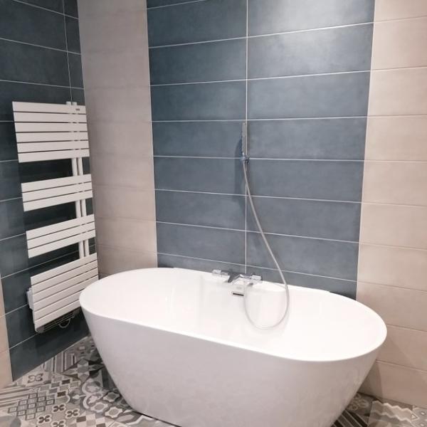 Ceramic tile installation Mantilly